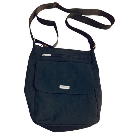 Baggallini Black Crossbody Bag - Picture 1 of 9